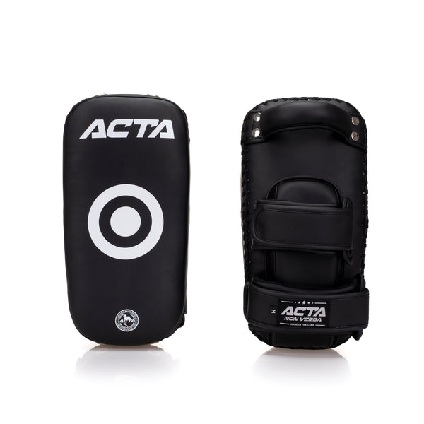 Acta Thai Kick Pads 2 Straps Semi Black Black